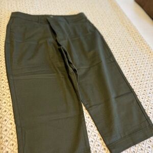 Women’s denim capris